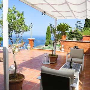 Hotel apartamentowy Athena