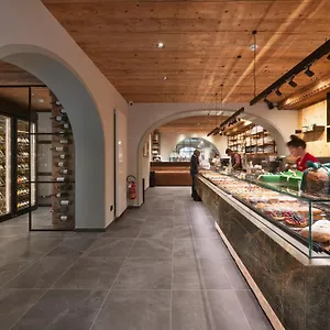 Fiori Dolomites Experience 산비토디카도레
